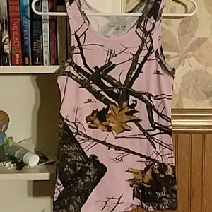 Girly camo tanktop